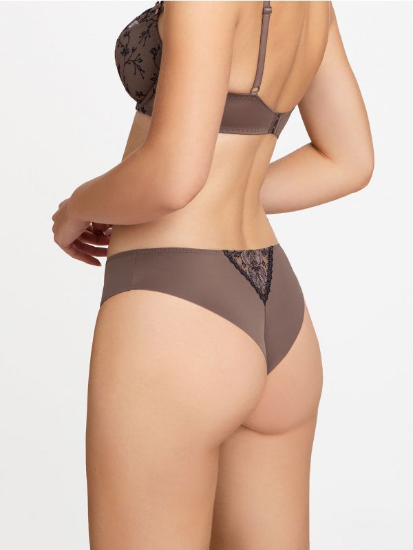 Stringi Brigitte 41727
